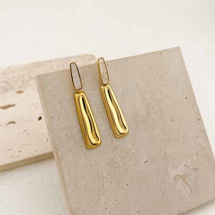 Σκουλαρίκια από Aνοξείδωτο Aτσάλι σε Xρυσή Aπόχρωση